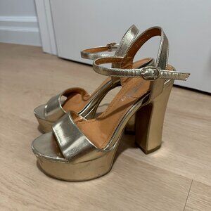 Gold platform heel